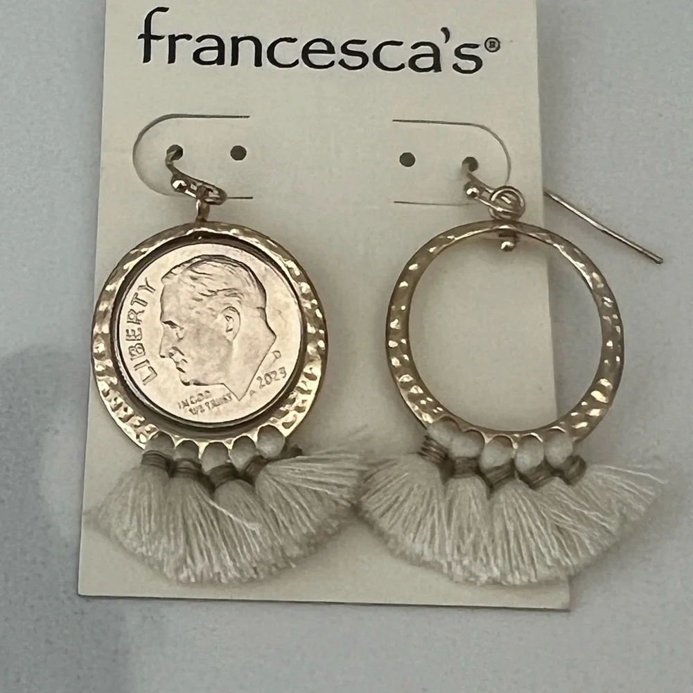 CUTE Francesca's Women's Earrings - Picture 4 of 8